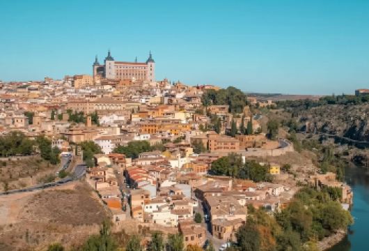 西班牙马德里塞哥维亚大教堂+输水道桥+城堡+马约尔广场一日游【专属包车省心游：全程专车服务，无缝衔接景点，免去转车劳顿，自由掌控游览节奏享受舒适惬意的深度之旅。】