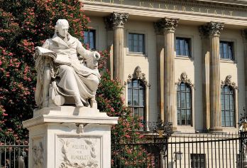 柏林乐高探索中心+柏林洪堡大学+施普雷河包车一日游【精品包车，私享空间，上门接送，轻松出行】