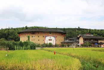 厦门云水谣景区+永定高北土楼群独立包车一日游【可选路线】【VIP包车服务，司机兼职向导带您深度探秘福建土楼群】