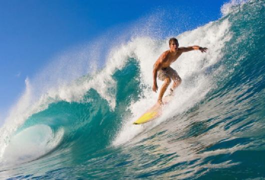万宁日月湾一日游【2H冲浪体验丨1人1板丨一价全包丨防晒泥】【一价全包，2小时冲浪体验，1人1板 含冲淡、储存柜、防晒泥、冲浪板、冲浪教学！】
