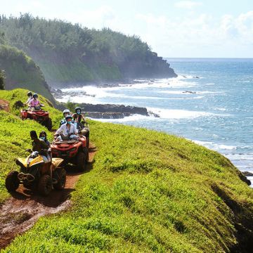 毛里求斯南部四驱车冒险一日游【南部沙滩骑马】