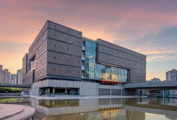 安徽合肥市区包车一天游9小时/快速打卡合肥博物院+安徽名人馆【一院一馆一青山，一日读尽皖史长卷。】