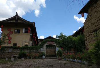 厦门：出发南靖云水谣+永定高北土楼王1日游拼团@【打卡和贵楼、怀远楼等经典土楼，展现独特东方美学】