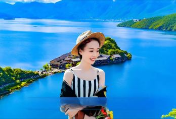 丽江泸沽湖+情人滩+里格村14人团一日游丨纯玩丨猪槽船丨游船【[安全出行]7-15座商务小团/ 可升级独立成团，一天内打卡泸沽湖精华景点。】