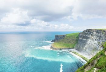 爱尔兰都柏林莫赫悬崖+巴伦国家公园+戈尔韦主教座堂一日游【爱尔兰精品一日游[中文司机+独立包车+行程可调]】