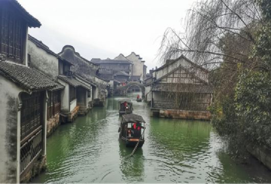 【苏州出发】乌镇西栅+夜游一日游 纯玩【[优质交通]空调旅游巴士，一人一座】