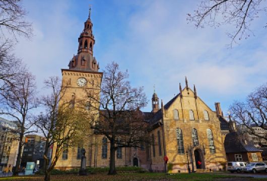 阿克斯胡斯城堡+比格迪半岛+Huk海滩+奥斯陆主教座堂包车游【精品包车，私享空间，上门接送，轻松出行】