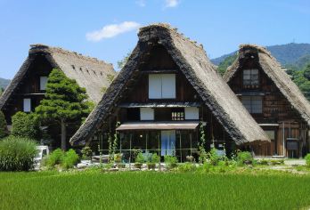 飞驒高山+白川乡一日游【漫步在「飞驒小京都」高山古街，欣赏江户时代的风情，体验日本传统工艺。】