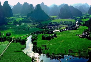 崇左德天跨国瀑布+通灵大峡谷+明仕田园竹筏*包车/拼团@【德天跨国瀑布：德天跨国瀑布雄奇壮观，横跨中越两国】