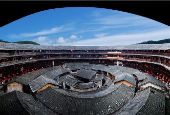 阅尽客家诗之旅：福建高北土楼+云水谣【[纯玩服务]中文司机│舒适座驾│轻松省心│无需担心路线、停车、疲劳驾驶，可将更多精力用于游览体验】