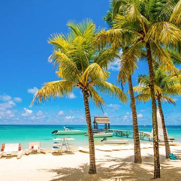 路易港出发-东部鹿岛一日游-滑翔降落伞-海底漫步