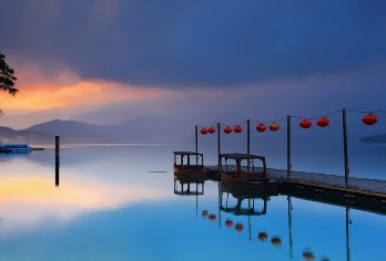 一生必訪湖畔美景日月潭一日遊【涵碧步道、船遊日月潭(水社、玄光寺、伊達邵)、纜車、文武廟、Hohocha喝喝茶】