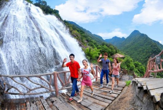 广州越秀公园+永庆坊+沙面一日包车游|独立成团司兼向导上门接【网红打卡景点+上门接送+出发时间自由安排+司兼向导+行程可随意更改，希望您有一次愉快的旅游体验！】