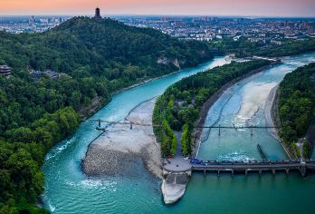 都江堰+青城山+仰天窝+钟书阁一日游【2-8人独立小团】【[品质承诺]亲子游必选，三环内免费接早，正规小车】