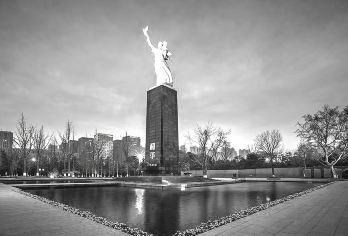 侵华日军南京大屠杀遇难同胞纪念馆+含门票可选不含票+人工讲解【1、真人深度讲解史展馆120分钟，配无线耳麦。】