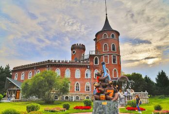 哈尔滨伏尔加庄园+侵华日军第七三一罪证陈列馆【12人小团】【[安心出游]：24小时专属客服在线，一对一私人管家服务】