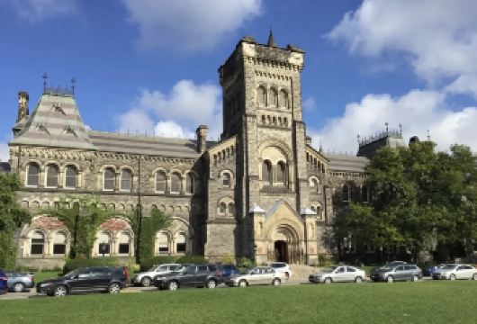 加拿大多伦多大学-卡萨罗马城堡-可定制【中文专车-舒适纯净】【中文专车出行，景点灵活调整，打卡经典，游玩自己定义，无需等待，专属贴心服务，尽享惬意旅程】