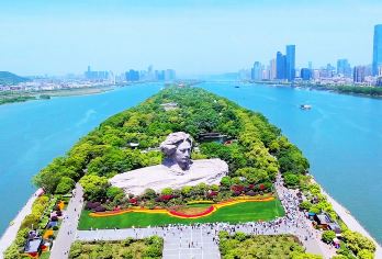 湖南博物馆+橘子洲+岳麓山+爱晚亭一日游【经典大团资深导游】【[精华景点、一网打尽]一天玩转长沙精华景点，真，无购物，无车销， 省博精品讲解。】