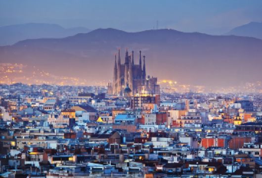 西班牙巴萨罗那圣家族大教堂+米拉之家+巴特罗之家+桂尔公园【西班牙艺术之旅，高迪三件套，观赏西班牙壮丽美景与震撼建筑！】