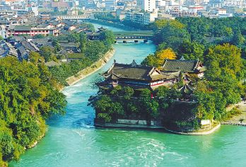 都江堰景区+青城山一日游【“问道青城山，拜水都江堰”】【[问道青城山，拜水都江堰]深入千年水利工程---都江堰，感受青城空翠四合。】