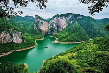 【6人小团·上门接·诗画山水大清江】恩施大清江景区一日游【恩施，一个如诗如画的地方，等待着你的探索。 踏上这片土地，仿佛进入了一个梦幻的世界。】