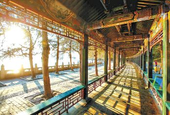 北京颐和园+圆明园一日活动【全程讲解&车览清北外景】【[品质保证]全程无购物，无强制消费不进任何购物店，可选25人小团，每人配备无线耳机，清晰听到导游讲解】