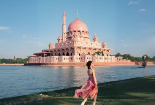 吉隆坡布城粉红清真寺+马六甲一日游【吉隆坡当地公司中文服务】【当地地接社车队 无中间商赚差价】