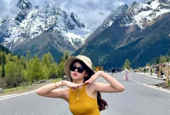 四姑娘山一日游【VIP包车游丨真纯玩1单1团1车丨上门接送】【[纯玩出行]出发时间可自由调节，全程不进购物店，无隐形消费，行程透明，请放心旅行哦~】