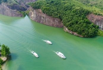 飞天山+翠江+九龙水寨+瓦窑坪+马皇丘一日游【翠江游船体验水上丹霞飞天山】