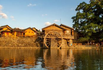 南靖云水谣古镇+田螺坑土楼群+福建土楼(永定)景区一日游【[8人VIP小团]岛内全部+部分岛外可接送，7：30左右出发 全程高速】