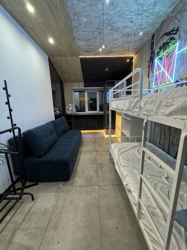 H16 Mini-hotel