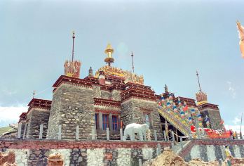 塔尔寺+青海湖+拉脊山+日月山一日游【多套餐可选】【1，达人带队，精选线路，深度体验，创新玩法，贴心管家，摄影帮手，路上美景随走随停！】