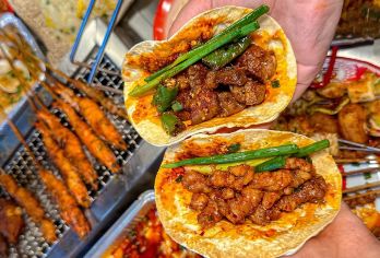 淄博周村古城+海岱楼+八大局+陶琉馆一日游【品淄博烧烤、逛人间烟火气的八大局、】