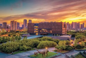 合肥一日游：导游地陪｜景点可定制｜一单一团｜中英等多语种 #【提供专业导游服务（中文/英语/俄语/德语/法语/意大利语/西班牙语/葡萄牙语/阿拉伯语/日语/韩语）】