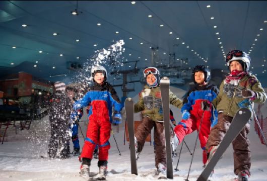 [Ski Dubai]迪拜室内滑雪极速体验一日游【国际室内滑雪场设施，拥有不同难度雪道、专业造雪技术、恒温系统及专业教练指导完善租赁装备】