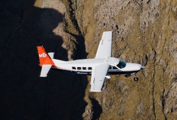 新西兰皇后镇往返：米尔福德峡湾观光巴士去+游船+观光小飞机回【高性价比。含皇后镇上门接送，陆地海里空中，全方位感受新西兰米尔福德峡湾，省时不累。】