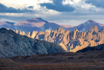 【小车团】喀什西极一日游（祖国最西边+上门接送+纯玩无购物）【[优选行程]奔向祖国西边 穿过天山昆仑山交汇】