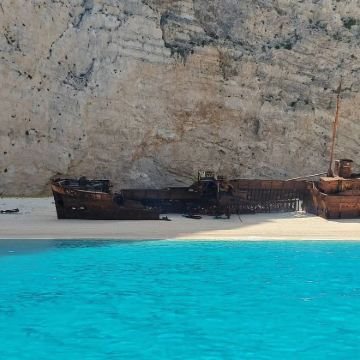 【扎金索斯岛游】沉船湾+蓝洞+海龟岛+圣马克广场+扎金博物馆