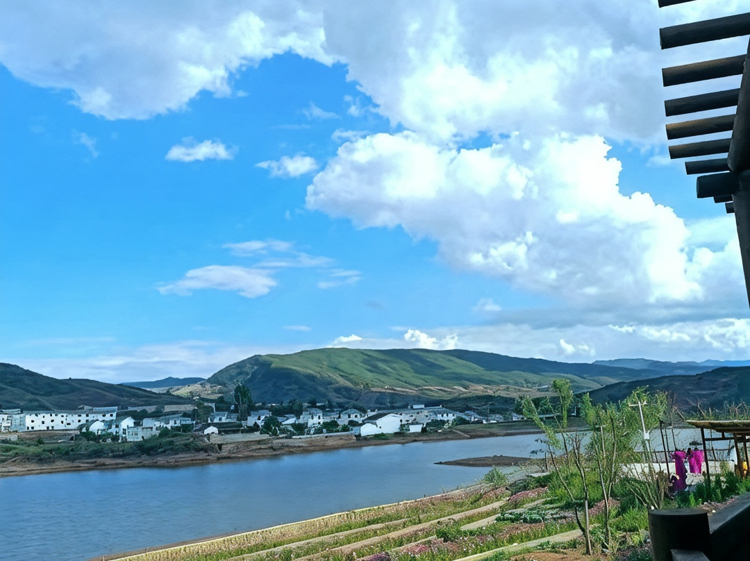 会东姜州花湖古村民宿