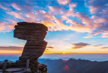 铜仁梵净山一日游【天天发团@纯玩&梵天净土】【[深渡纯游]梵净山深度游ღ充足游览时间ღ杜绝走马观花；】