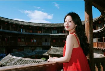 南靖云水谣古镇+田螺坑土楼群一日游【漳州大团+大鱼海棠同款】【[优享出行]厦门本地旅行社，土楼专线地接，天天发班，自主发团，自有车队直销不转卖，不外包，】