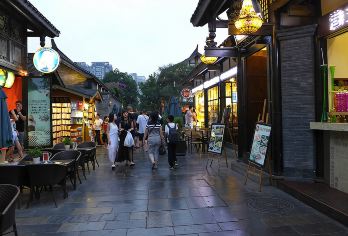 熊猫基地+武侯祠+杜甫草堂+宽窄巷子一日游【拍1份=1辆车】【包车服务， 安全方便，自由自在；】