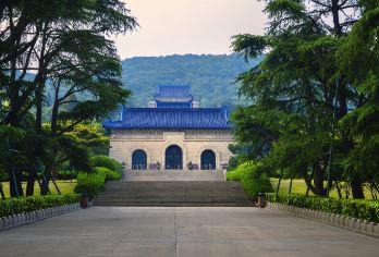 南京中山陵景区【猩咖说|含门票|私家团|2H精讲|讲解耳机】【[私享小团]私家小包团/精讲散拼团可选，享受私家小团，一对一服务0听得清看得懂】