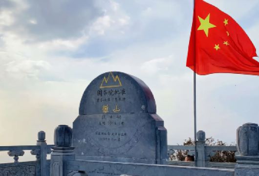 恒山+悬空寺+木塔甄选准新车※景点游玩不限时酒店上门接2号线【[精品包车一日游]全系车型均使用[精品车型]-车内干净卫生，司机服务热情贴心，大同市平城区范围上门接】