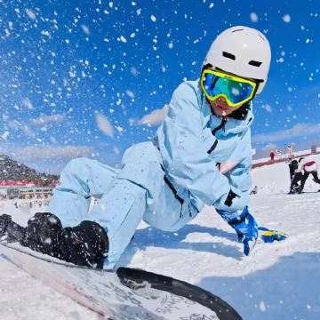 桂林天湖冰雪世界滑雪场一日游【桂林/全州可接+含滑具三件套】