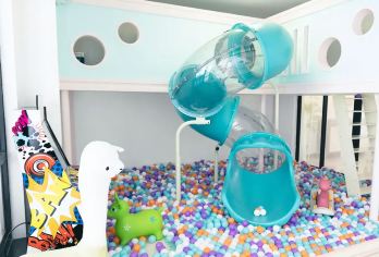 广州从化童话小屋7房温泉泳池别墅+波波池+KTV+麻将+泡池【别墅内带泳池+温泉+波波池+烧烤+麻将+乒乓球，配套齐全，足不出户即可畅享亲子度假。】