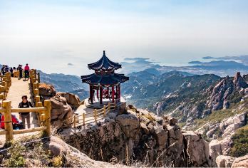 青岛崂山风景区一日游【赶海+渔村I8人内轻奢团·私家团可选】【[精致小团]老牌青岛本土向导队伍为您服务，因为专注所以专业！】