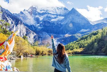 丽江玉龙雪山+蓝月谷一日游【15人内小团+氧气防寒服含午餐】【[安心出游]：丽江古城+束河古镇+主城区免费接送】