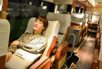 【菲菲自营·真纯玩无自费】兵马俑+丽山园8人精品团一日游️【350W粉丝文旅博主[西安凌菲菲]监制，产品更人性！9点晚出发，睡到自然醒，美味午餐百年同盛祥泡馍！】