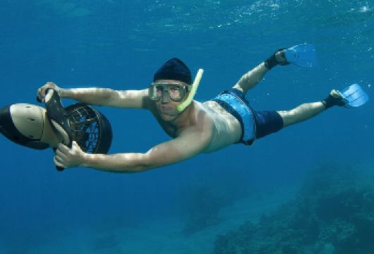 努沙佩尼达岛：海上摩托艇浮潜之旅（3-4个潜点）【努沙佩尼达岛浮潜体验 探索清澈水域与缤纷海洋生物的**浮潜胜地 包含水下推进器，让浮潜体验更加轻松有趣】